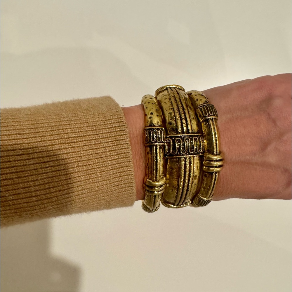 Zara Hammered Metal Gold-Tone Chunky Bangle Bracelet Set of 3 - Picture 3 of 5